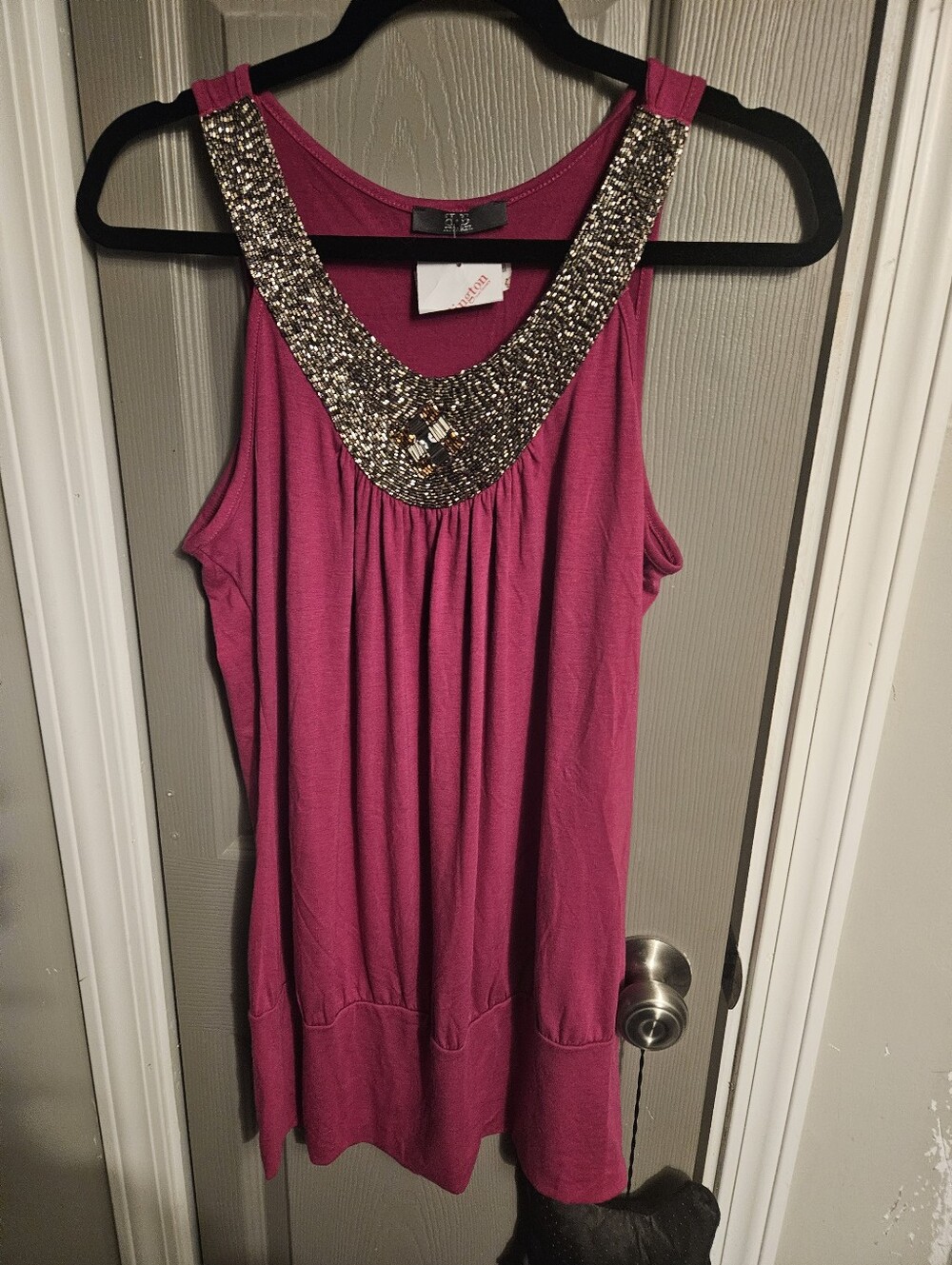 BRAND NEW ** Embellished Magenta Sleeveless Tunic Top